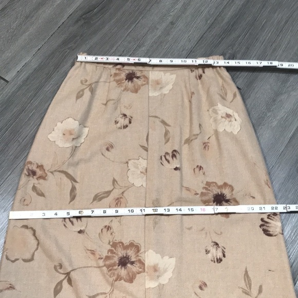 Orvis Wool Blend VTG Khaki Floral Maxi Skirt w/ Pockets Both Sides size 8 - Picture 12 of 13